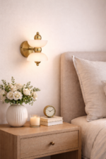 Modern style two way wall lamp to give premium look